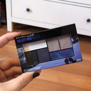 NWT Maybelline City Mini Palette